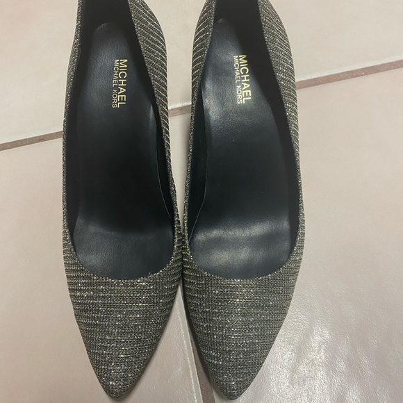 Michael Kors  Glitter Chain Mesh Sparkly Black/Gold Heels 7M - Picture 11 of 16